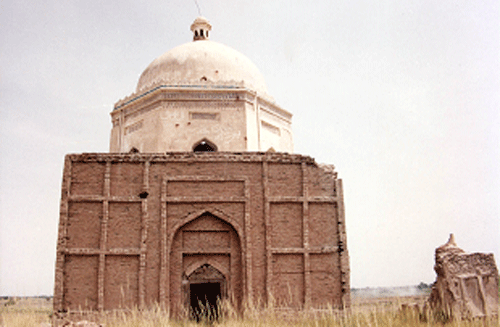 ڀانڊو قبو