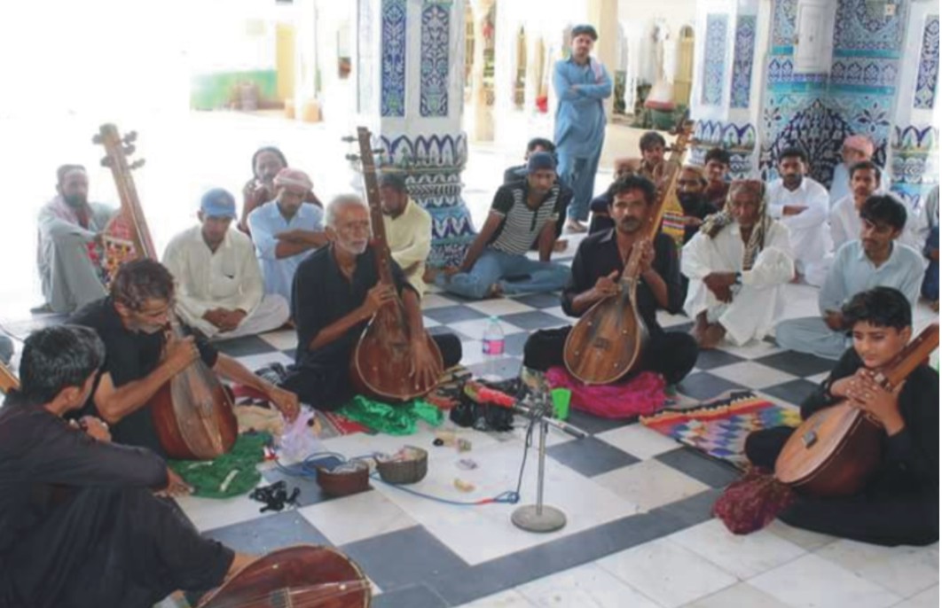 راڳي شاهه جي وائي پيش ڪندي